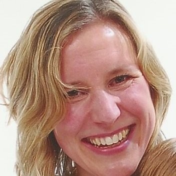 Dr Emily Nott